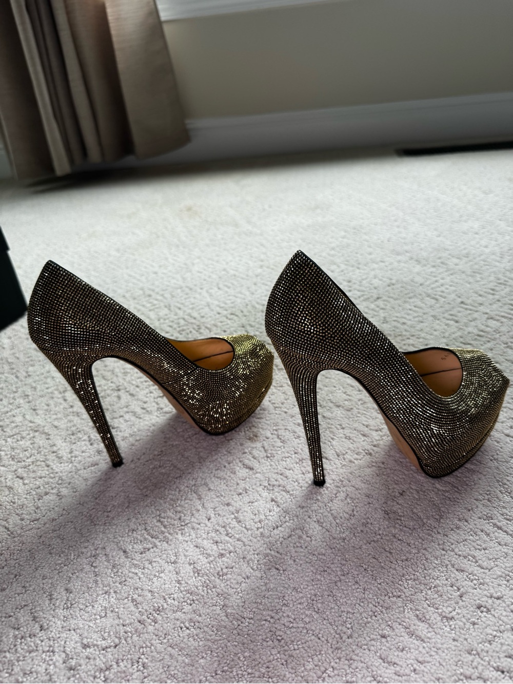 Giuseppe Zanotti Gold Studded Suede Embellished Peep Toe Platform Pumps - Picture 4 of 10